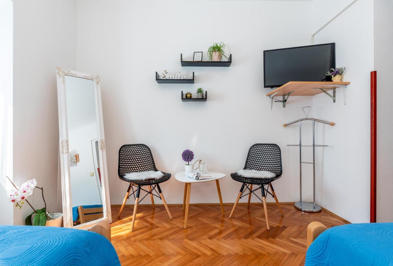 Apartmani Antonija Vozilici Exterior foto