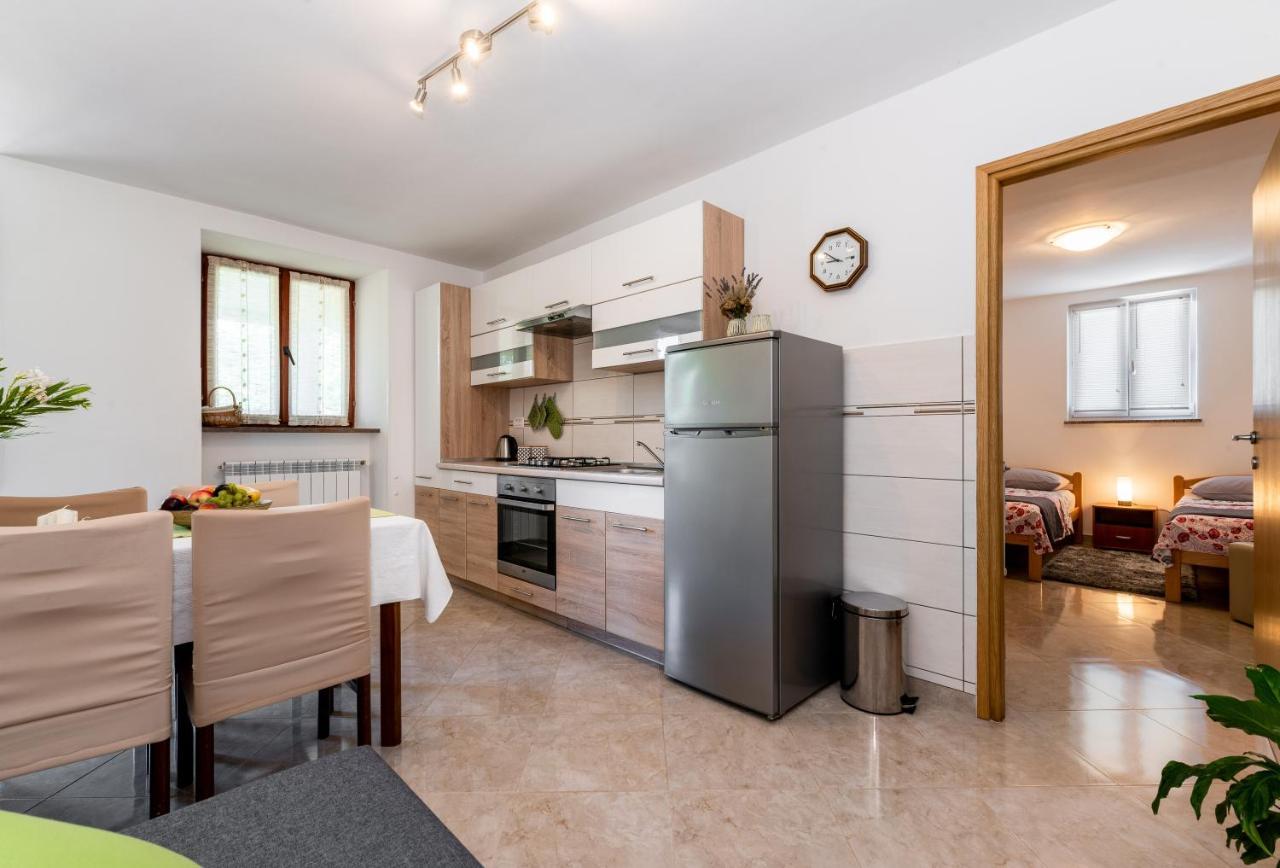 Apartmani Antonija Vozilici Exterior foto