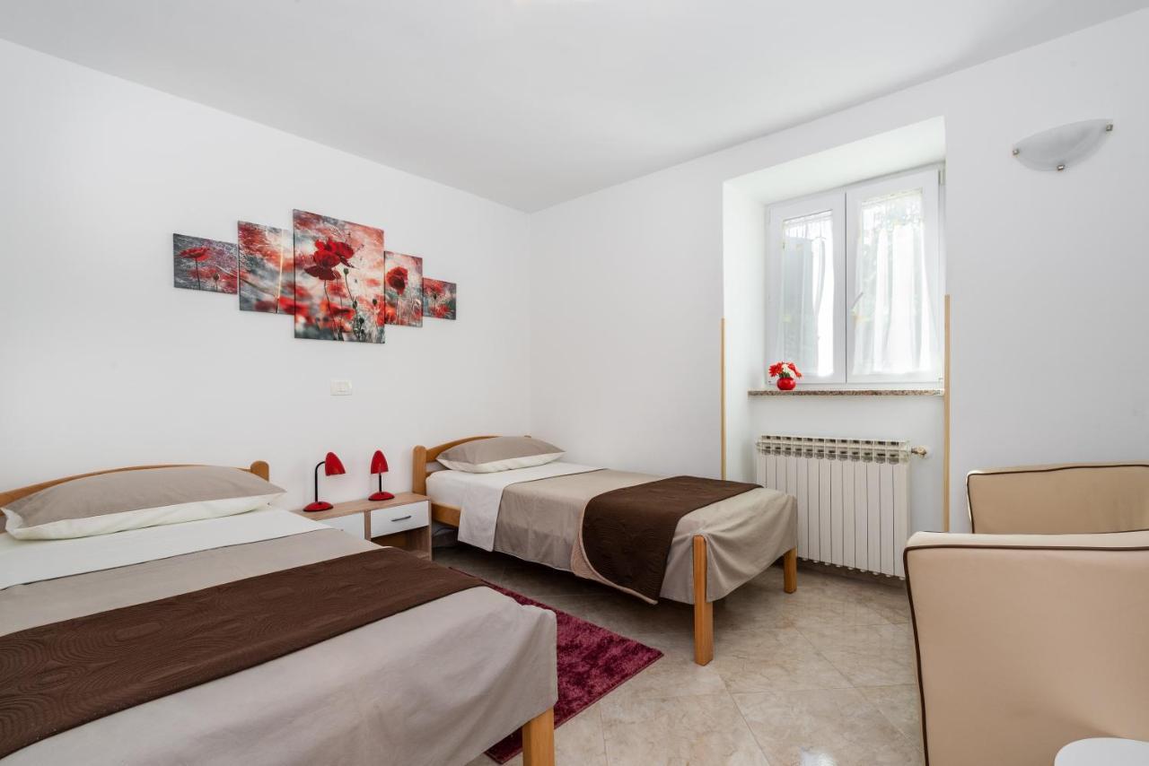 Apartmani Antonija Vozilici Exterior foto