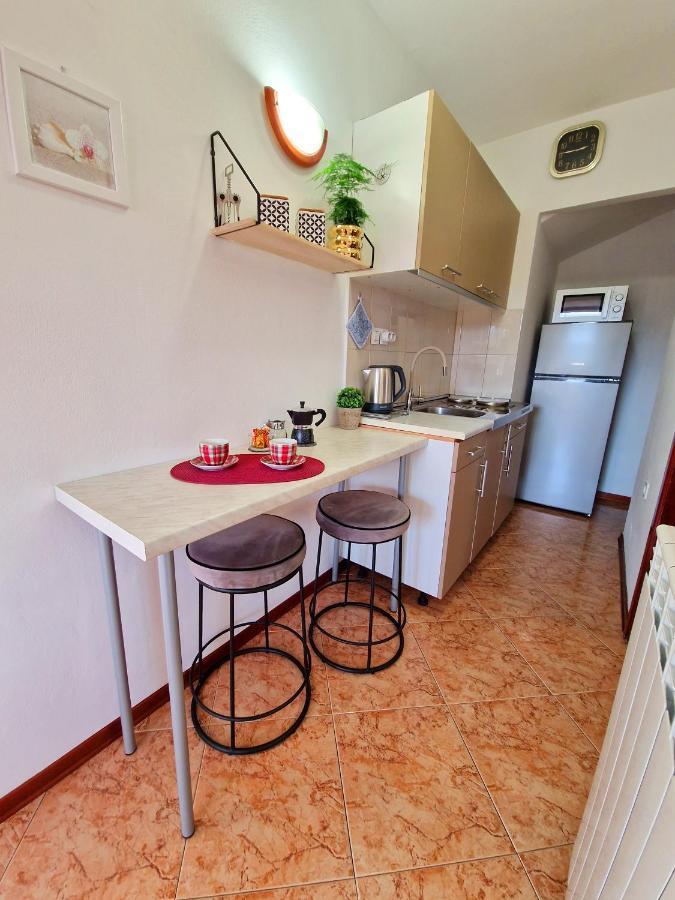 Apartmani Antonija Vozilici Exterior foto